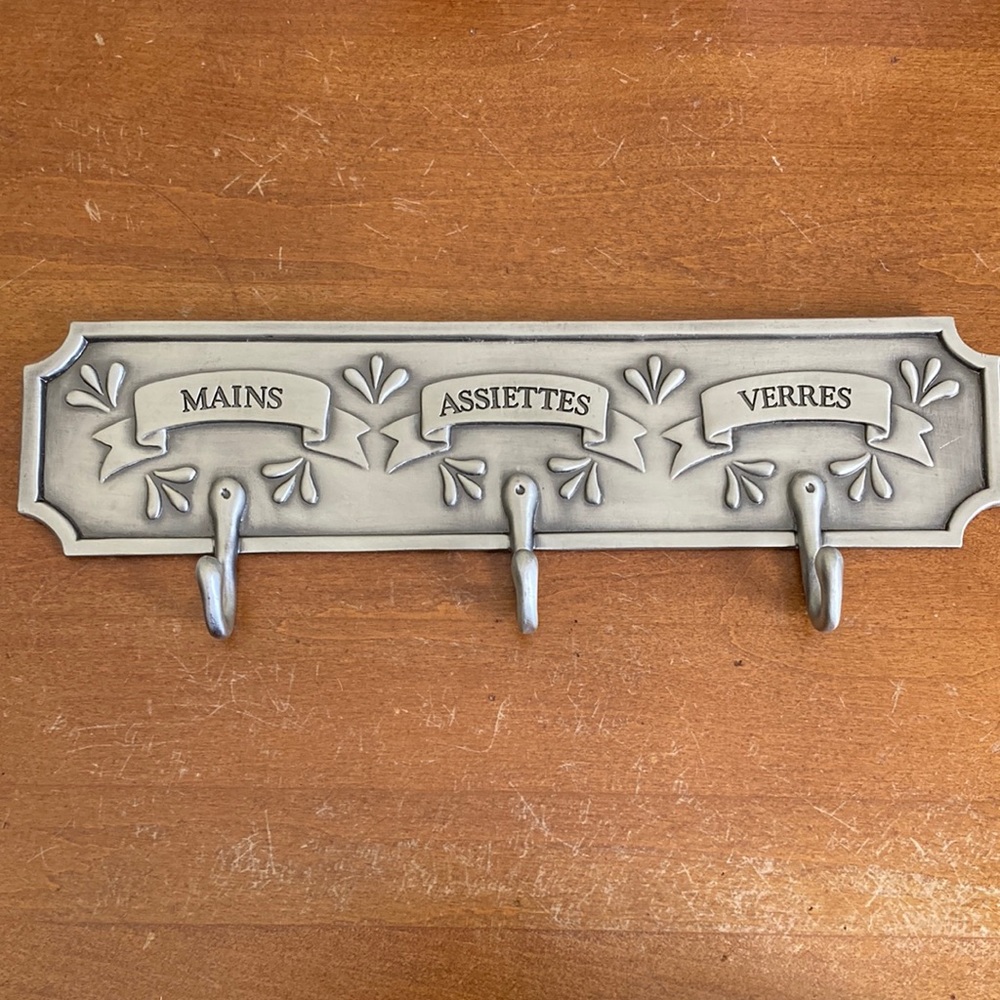 Decorative Wall Mounted Holder